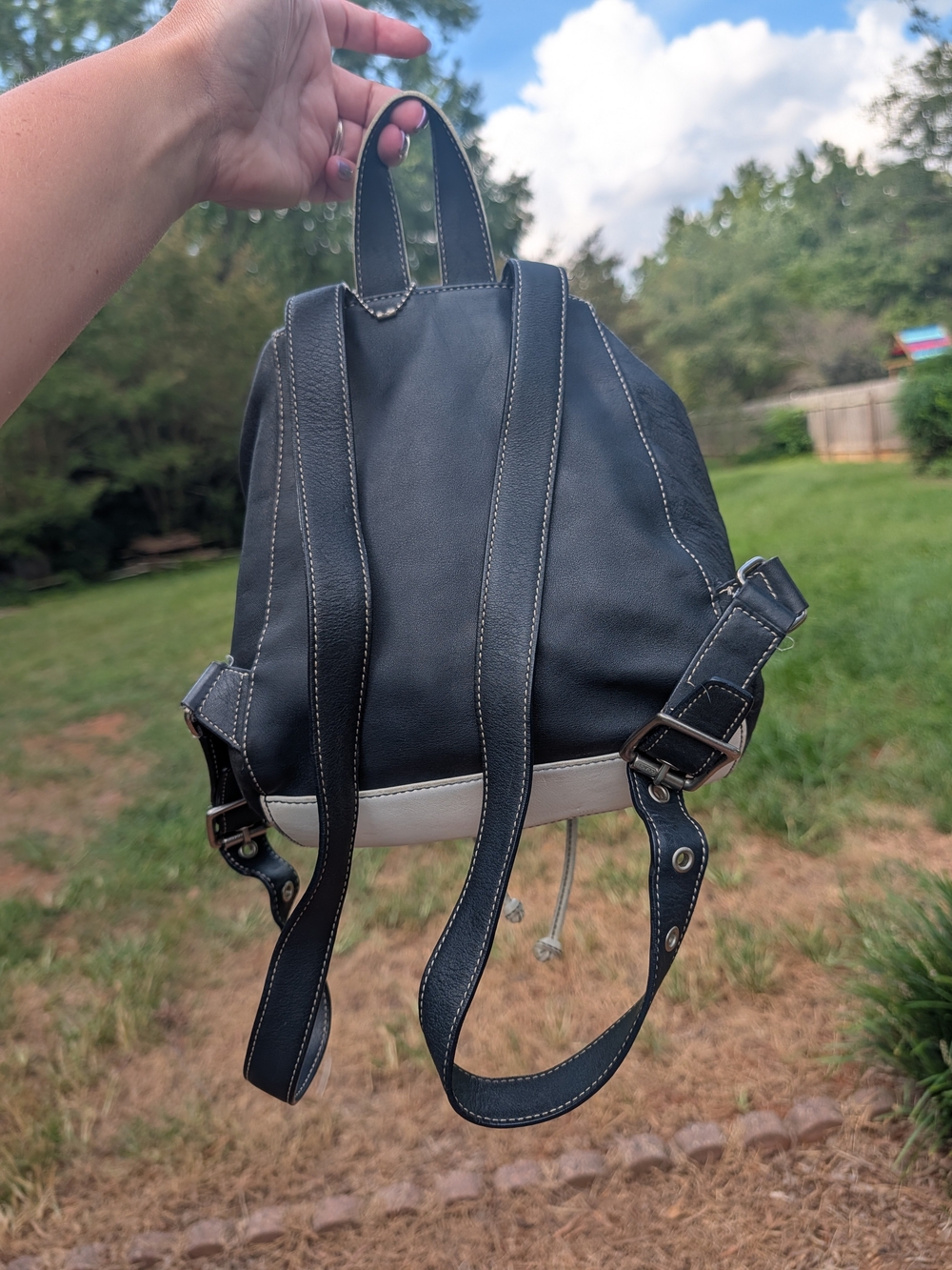 Vintage Coach Leather Drawstring Backpack - Picture 2 of 8